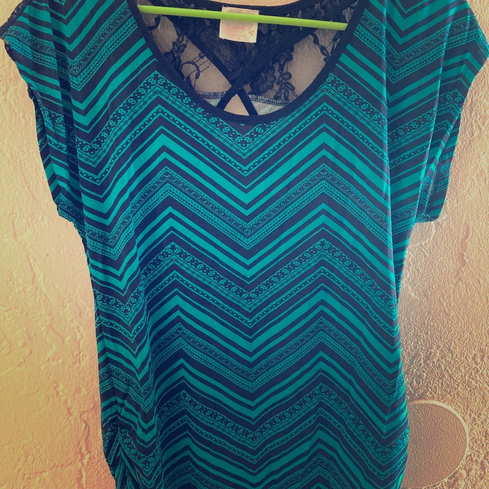 Super cute teal maternity top!
